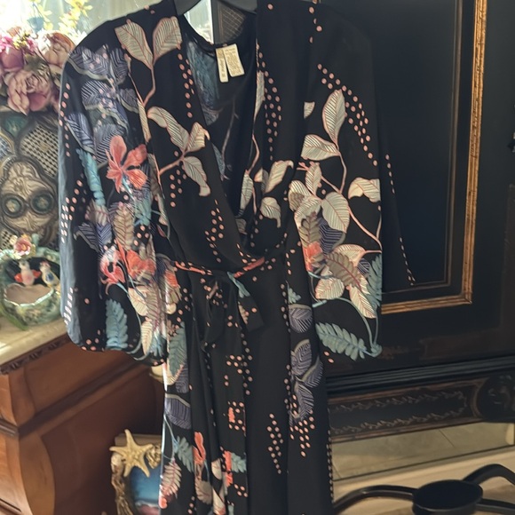 Japana Black wrap/kimona medium blue floral orchids Pink Polka Dots fabulous - Picture 2 of 16